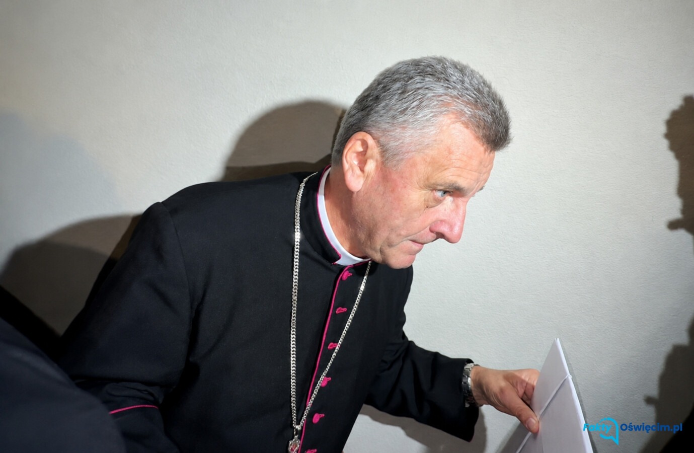 Zazdrość nie jest cnotą, jest grzechem. Czy ktoś księżom donosicielom to powiedział?