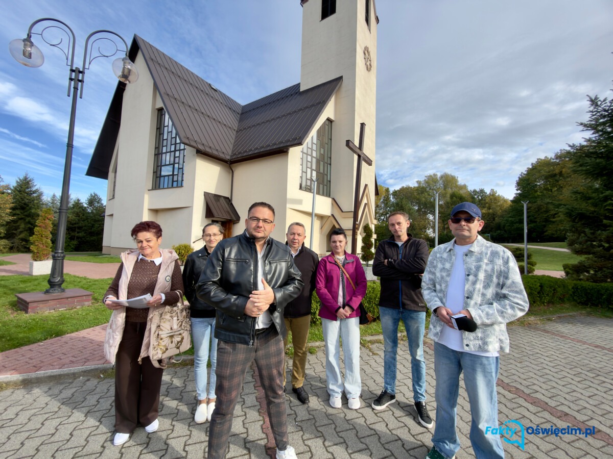 Po 30 latach przyjechali do Grojca wesprzeć ks. Józefa Zborka - FILM