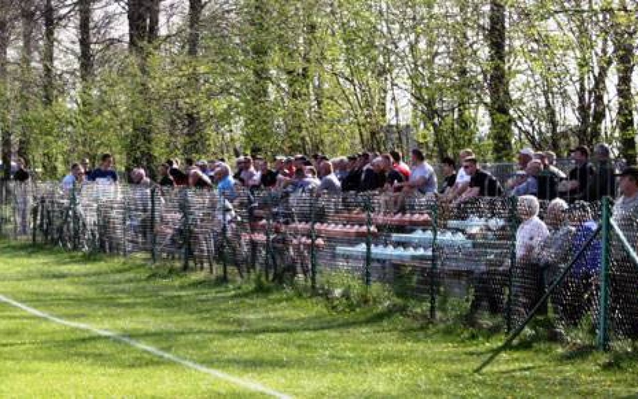 PIŁKA NOŻNA. LKS Jawiszowice - Pogórze Gierałtowice 4:1 (ZOBACZ ZDJĘCIA)