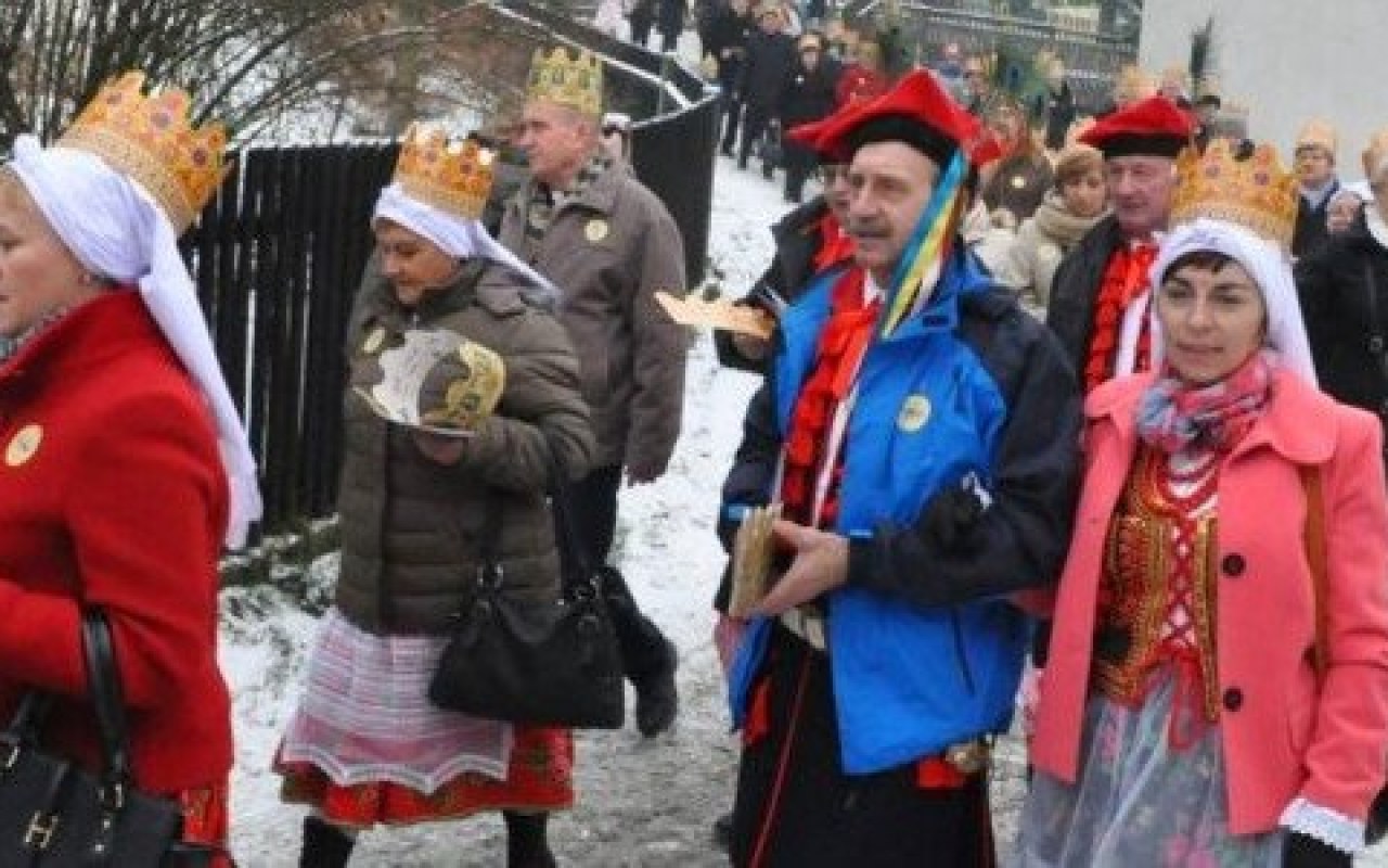 Włosienicą przeszedł orszak Trzech Króli – FOTO