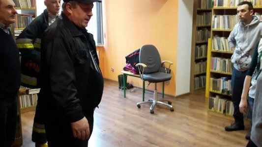 Trzypoziomowy basen w domu ludowym w Grojcu – FOTO