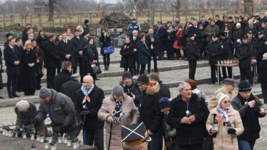 Upamiętnili ofiary byłego obozu koncentracyjnego – FOTO