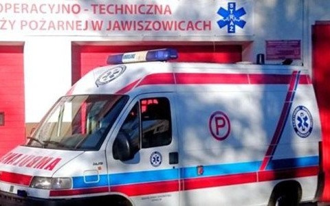 Karetka czeka na wyposażenie