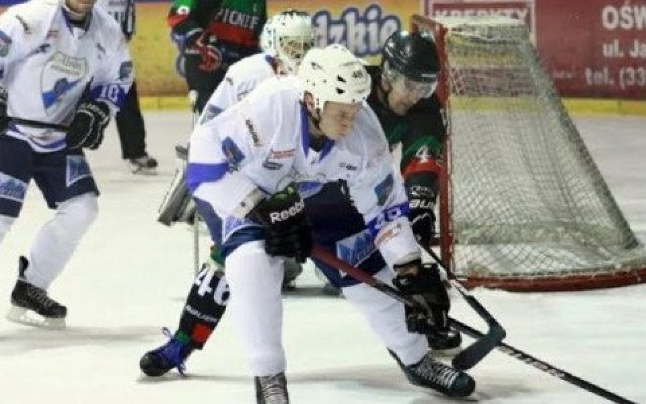 Remis w rywalizacji AKH Unia z Pionierem