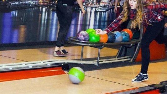 W weekend kręgle i karaoke w Kula Hula