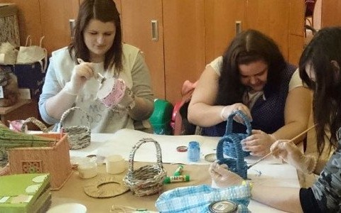 Zebrali się, by wyczarować ozdoby na kiermasz