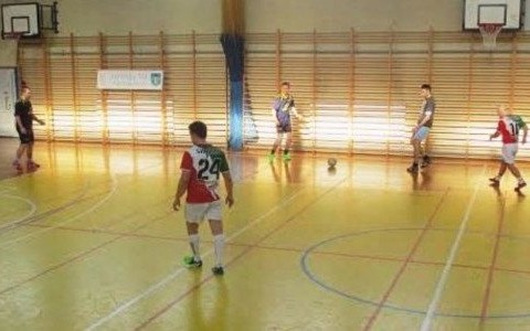 Zespół DS Bruk z Pucharem Ligi ALPN