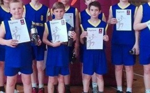 Koszykarze z oświęcimskiej jedynki czwarci w Małopolsce
