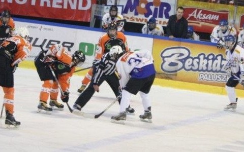 Juniorzy starsi UKH Unia wicemistrzami Polski