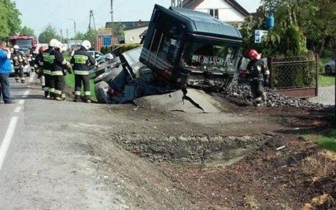 Wypadek w Nowej Wsi. Utrudnienia w ruchu – FOTO