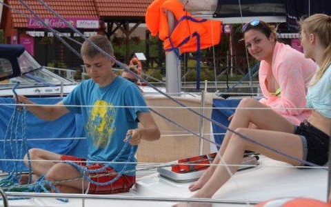 Żeglowali po jeziorach z MDK – FOTO