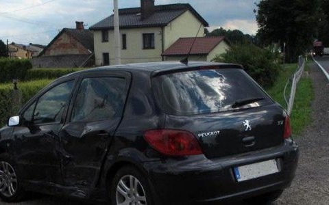 Zderzenie podczas wyprzedzania – FOTO