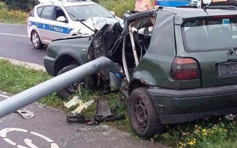 Wypadek. Potencjalny drogowy morderca miał trzy promile – FOTO