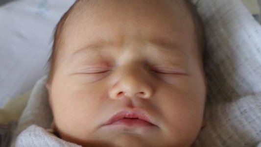 W galerii noworodkowej dziewczyny górą – FOTO