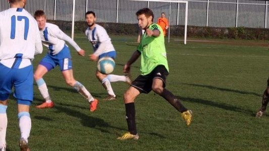 Mocno osłabiony LKS Gorzów nie nawiązał walki z rywalem