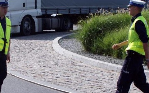 Kaczką po wale przeciwpowodziowym – FILM