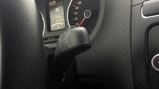 Zostawił samochód z kluczykiem w stacyjce