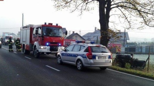 Wypadek w Łękach. Droga nieprzejezdna
