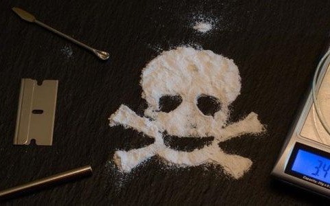 Dowód na dowodzie, czyli podał się policjantom na tacy