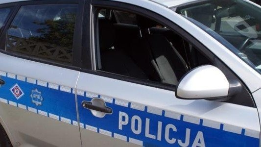 Uderzył w drzewo. Nie ma utrudnień