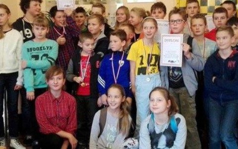 Uczniowie ZS1 wygrali zawody szachowe