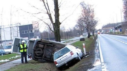 Czołówka dwóch volkswagenów – FOTO