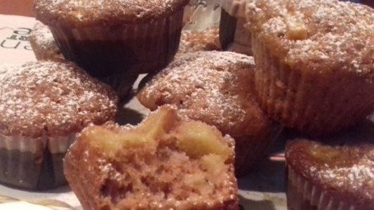 Cynamonowe muffiny z jabłkami