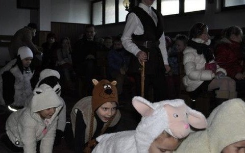 Udana prapremiera jasełek – FOTO