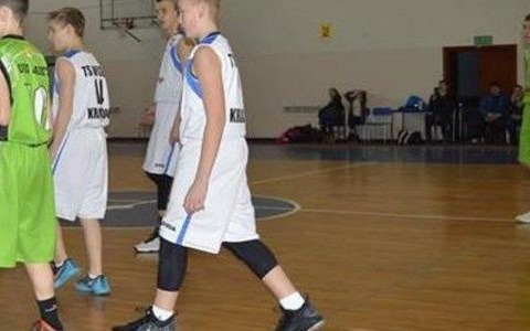 Kadet przegrał wysoko z faworytem