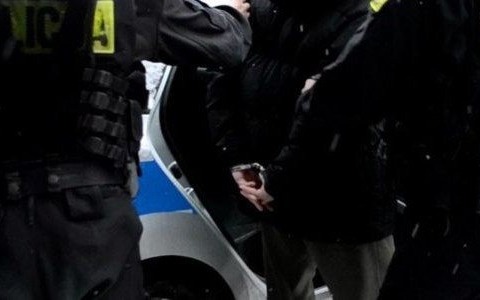 Nożownik z Matejki był już karany. Czy jest poczytalny?