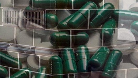 Nie mógł się ruszać, nie palił w piecu, uratowali go dzielnicowi