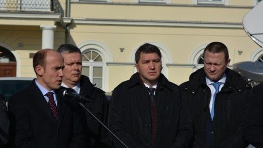 Posłowie PO: Zjawiliśmy się, by pokazać solidarność z tym 20-latkiem – FOTO