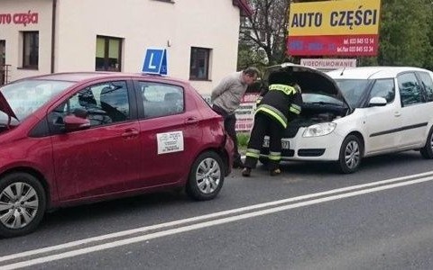 Zderzenie z elką. W Kętach utworzyły się korki – FOTO