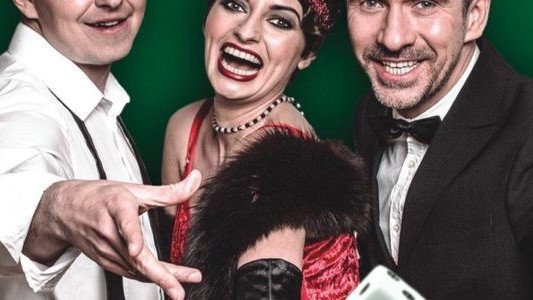 Idź na Chatelet i śmiej się z sensem