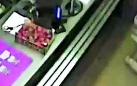 Ukradła telefon. Chwilę później usłyszała zarzuty