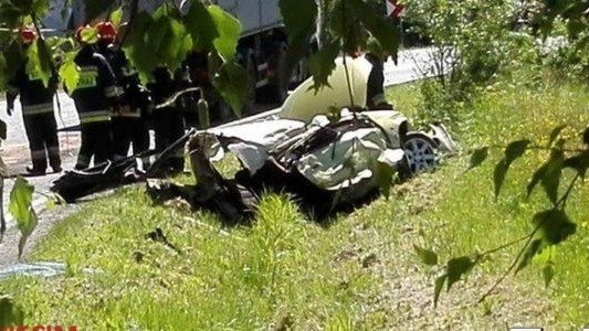 Tigra rozpadła się na dwie części. Ruch wahadłowy w Brzeszczach – FOTO