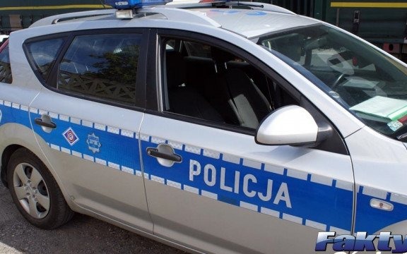 Z trzylatką do szpitala radiowozem na sygnale