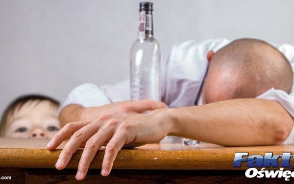 Nie tylko kilkulatek trafił do szpitala po alkoholu