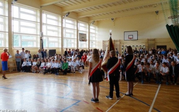 PiSzą nowa historię edukacji