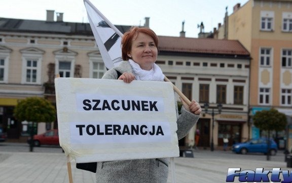 Marsz antyfaszystowski bez zakłóceń – FILMY, FOTO