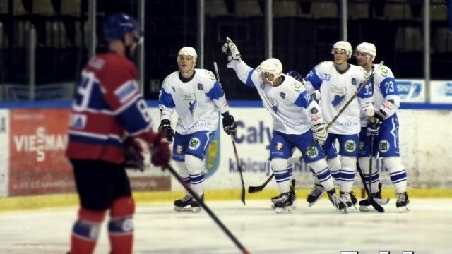 Unia wygrała z Polonią – FILMY, FOTO