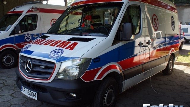 Nieprzytomny chłopiec leżał pod mostem