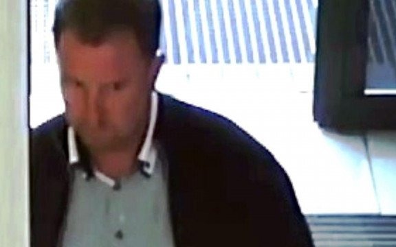 Kto poznaje tego człowieka? To oszust – FOTO