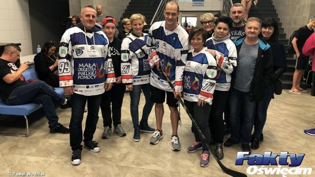 „Korzeń” na jeden dzień zamienia czepek na łyżwy – FILM