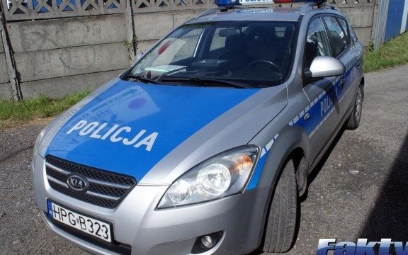 Kurier zgubił ładunek, który przebił dwie opony