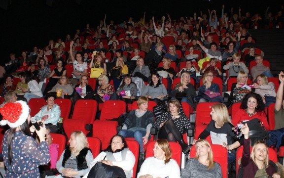 Sala pękała w szwach na Kinie dla kobiet – FILM, FOTO