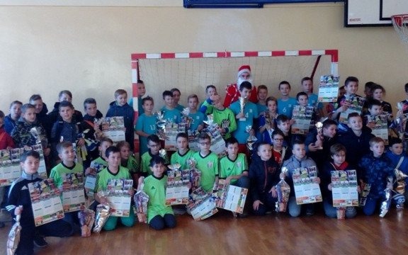 Mikołajkowy turniej w Piotrowicach dla gospodarzy