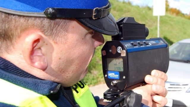 Mknął ponad setką w obszarze zabudowanym