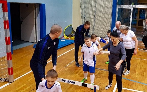 Dziadek i babcia w trampkach, nie w kapciach – FOTO