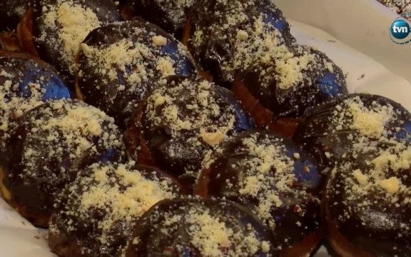 W tłusty czwartek jedzą je niemal wszyscy – FILM